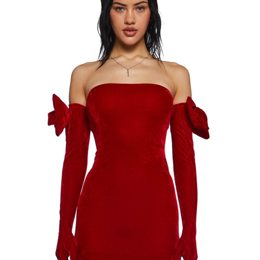 Sugar Thrillz Red Velvet Off-Shoulder Bodycon Dress Bow Gloves